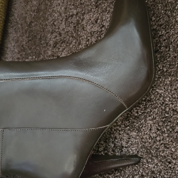 NEW Talbots Brown Leather Tall Heel Boots 8 - Picture 8 of 8